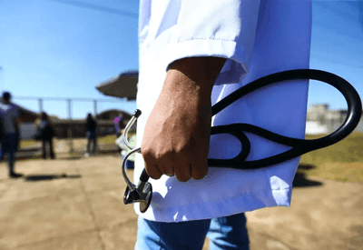 Medicina terá carga horária presencial maior do que outros cursos, diz decreto com regras sobre EAD Medicina terá carga horária presencial maior do que outros cursos, diz decreto com regras sobre EAD