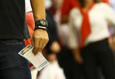 Mega-Sena acumula e prêmio chega a R$ 36 milhões Mega-Sena acumula e prêmio chega a R$ 36 milhões