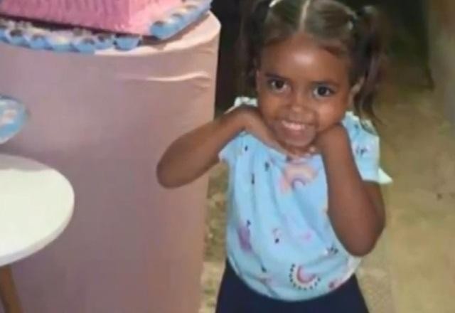 Imagem da noticia RJ: Menina desaparecida é encontrada morta em saco de ração