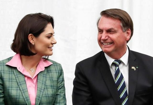 Imagem da noticia Pedras preciosas: parlamentares da CPMI pedem denúncia contra Bolsonaro no TCU