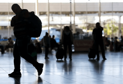 Promessa de emprego na Rússia levanta suspeita de tráfico humano e alerta autoridades Promessa de emprego na Rússia levanta suspeita de tráfico humano e alerta autoridades