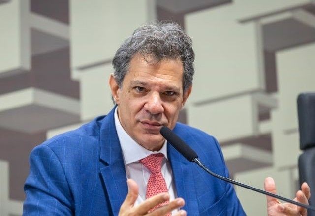 Imagem da noticia Haddad diz que governo vai definir nesta terça (21) proposta para fechar Orçamento de 2026