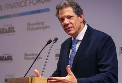 Haddad diz que taxa Selic tem que cair diante de uma melhora em dados de inflação Haddad diz que taxa Selic tem que cair diante de uma melhora em dados de inflação