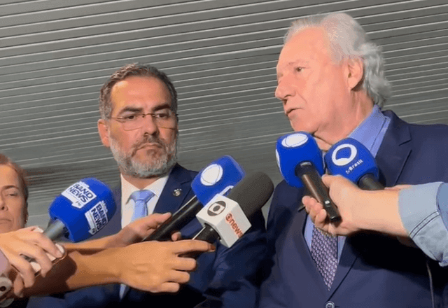 Imagem da noticia "Investigação dirá se foi um ato tresloucado ou de terrorismo", diz ministro sobre ataque a posto da PRF