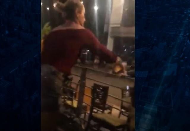 Imagem da noticia Mulher presa por jogar cerveja em PM é solta e detida de novo dias depois