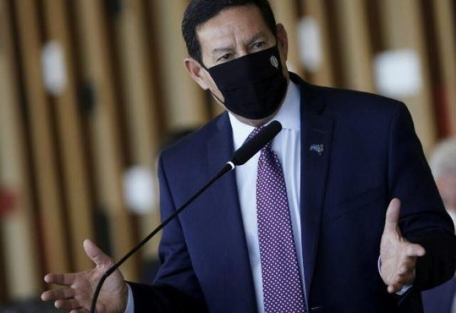 Imagem da noticia Mourão critica ataque russo e defende uso da força pra defender Ucrânia