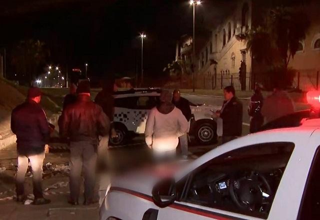 Imagem da noticia Homem em situação de rua é assassinado a facadas após briga
