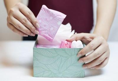 Governo promulga lei que assegura oferta gratuita de absorventes Governo promulga lei que assegura oferta gratuita de absorventes