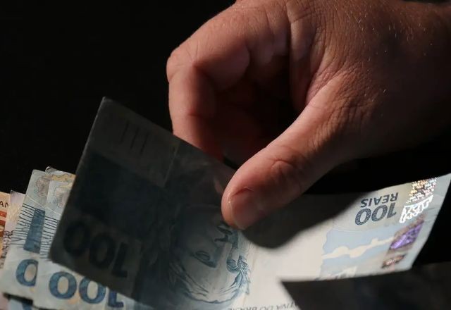 Imagem da noticia Governo quer lançar programa de renegociação de dívidas no 1º de maio; bancos preveem implementação gradual