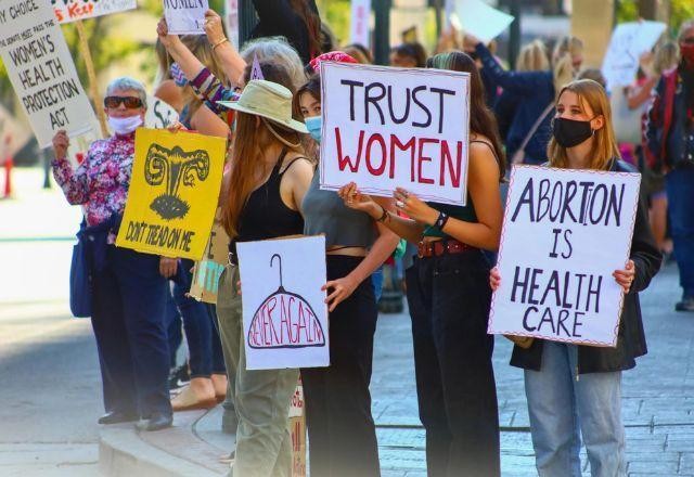 Imagem da noticia EUA: revogação da lei do aborto completa um ano e provoca manifestações
