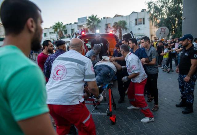 Hospitais de Gaza estão "à beira de uma catástrofe humanitária inimaginável", segundo a OMS Hospitais de Gaza estão "à beira de uma catástrofe humanitária inimaginável", segundo a OMS
