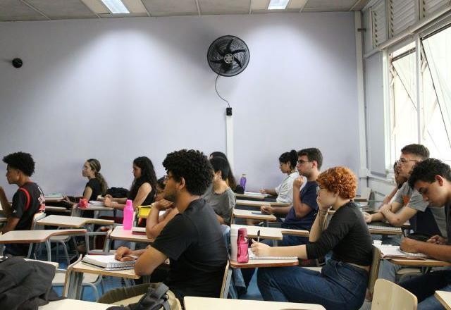 Imagem da noticia Número global de jovens fora da escola aumenta e chega a 250 milhões