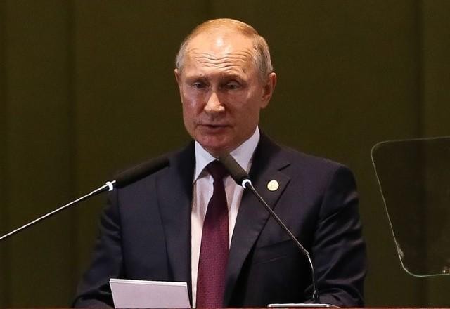 Imagem da noticia Putin considera retirar Talibã da lista de organizações terroristas