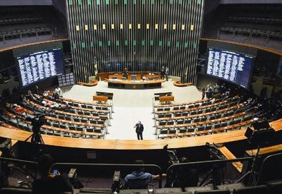 Câmara aprova projeto que amplia educação básica em tempo integral Câmara aprova projeto que amplia educação básica em tempo integral