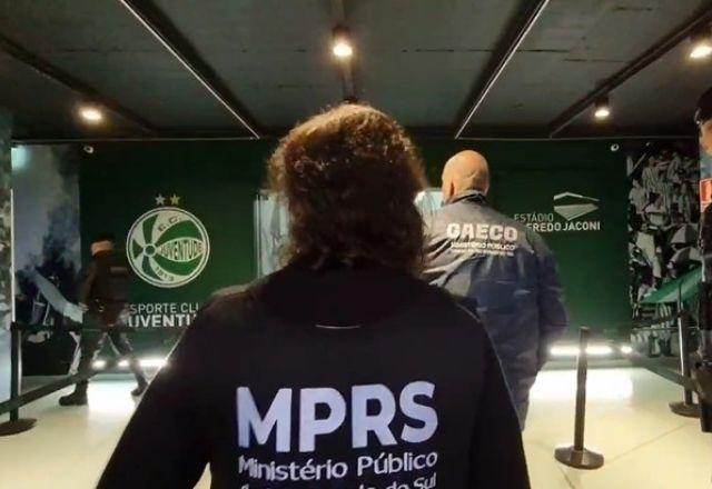 Jogador do Juventude é alvo de operação por suspeita de envolvimento com apostas Jogador do Juventude é alvo de operação por suspeita de envolvimento com apostas