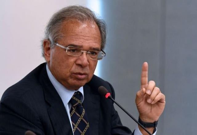 Imagem da noticia PT faz mega-reunião com bancada para avançar contra Guedes