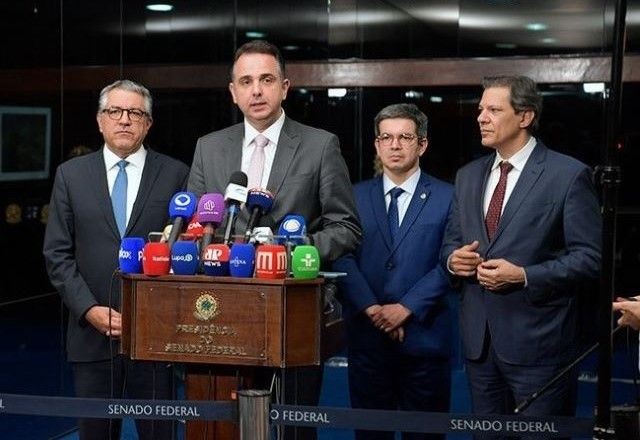 Imagem da noticia Ausência de Lira no acordo entre governo e Congresso sobre desoneração chama atenção; veja análise