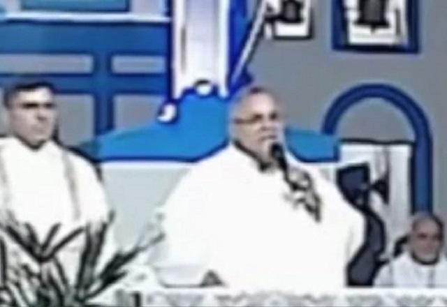 Imagem da noticia Padres são ameaçados de morte e impedidos de praticar missa