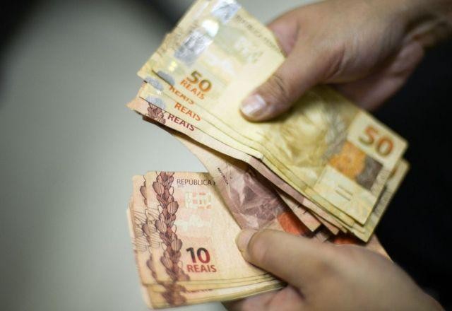 Imagem da noticia Caixa libera quarta parcela de auxílio para caminhoneiros e taxistas