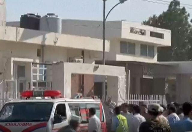 Imagem da noticia Número de mortos em atentado terrorista no Paquistão sobe para 44