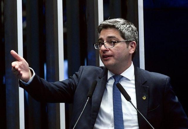 Imagem da noticia Senador propõe que PEC da Transição seja debatida em audiência pública