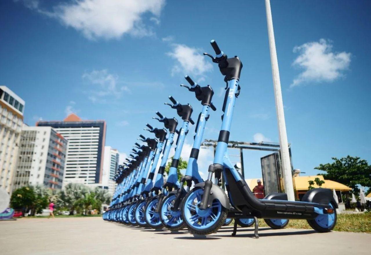 Patinetes elétricos ganham espaço nas cidades brasileiras e exigem atenção no uso Patinetes elétricos ganham espaço nas cidades brasileiras e exigem atenção no uso