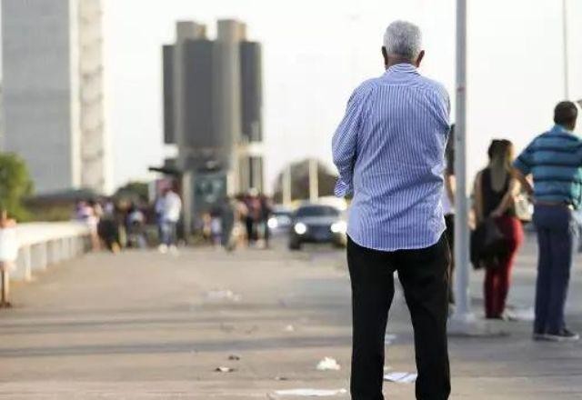 Imagem da noticia Poluição do ar aumenta riscos de osteoporose entre mulheres, diz estudo