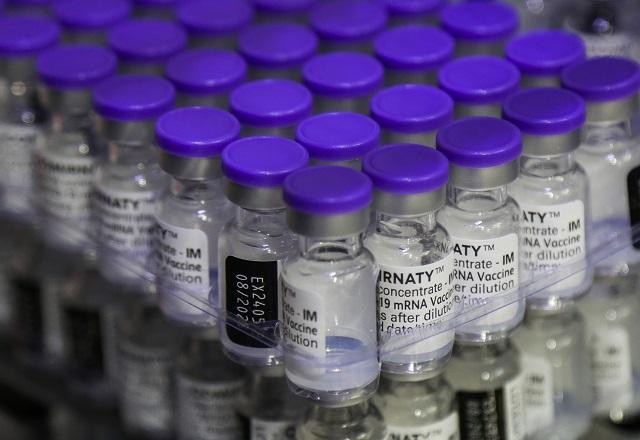 Imagem da noticia UE pretende doar 100 mi de doses de vacinas a países em desenvolvimento