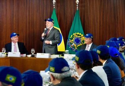 Lula diz que EUA atuam como se fossem imperadores do mundo e reitera soberania brasileira Lula diz que EUA atuam como se fossem imperadores do mundo e reitera soberania brasileira
