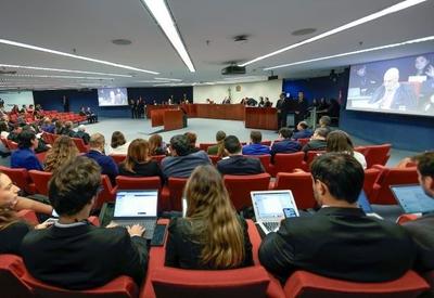Trama golpista: veja como foi primeira sessão de julgamento do STF sobre denúncia contra "núcleo 3" Trama golpista: veja como foi primeira sessão de julgamento do STF sobre denúncia contra "núcleo 3"