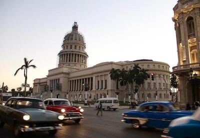 Síndrome de Havana: funcionários da embaixada dos EUA relatam sintomas Síndrome de Havana: funcionários da embaixada dos EUA relatam sintomas