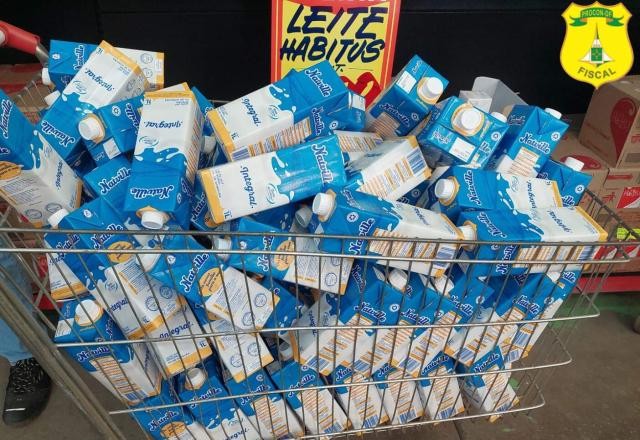 Imagem da noticia Procon recolhe 1,2 mil litros de leite contaminado no DF