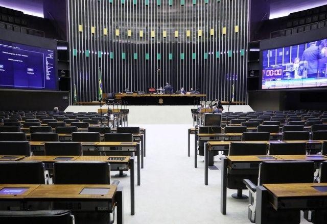 Imagem da noticia PL que regulamenta cassino debate retorno de fumódromos em estabelecimentos