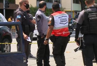 RJ: tiroteio na Praia de Icaraí, em Niterói, termina com suspeito morto RJ: tiroteio na Praia de Icaraí, em Niterói, termina com suspeito morto