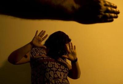 1 em cada 4 brasileiros conhece uma mulher vítima de violência doméstica 1 em cada 4 brasileiros conhece uma mulher vítima de violência doméstica