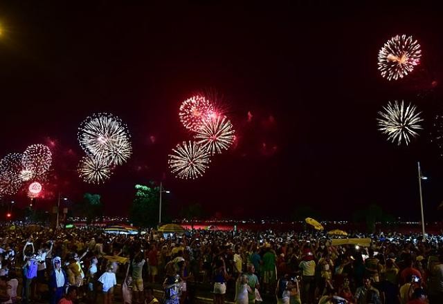 Imagem da noticia Réveillon 2022: veja quais cidades cancelaram festa da virada