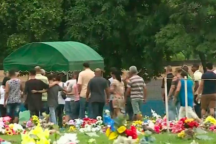Imagem da noticia Rio de Janeiro: motorista de ônibus foi baleado e morreu durante troca de tiros