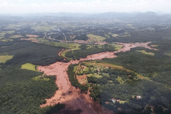Imagem da noticia Risco de novo rompimento: alerta é acionado e população é evacuada em Brumadinho