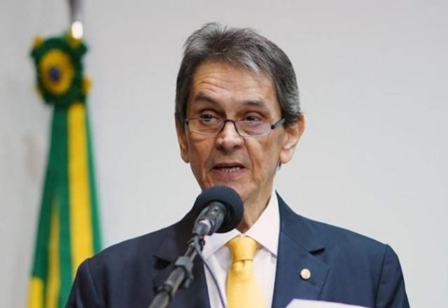 Imagem da noticia Roberto Jefferson pede que PTB mantenha indicação de Daniel Silveira à CCJ