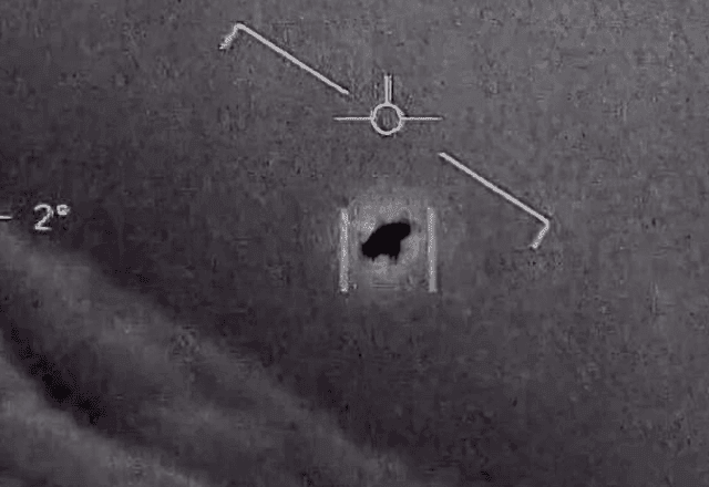 Imagem da noticia Divulgados relatos de pilotos que encontraram OVNIs no Brasil: "Estou vendo eles"