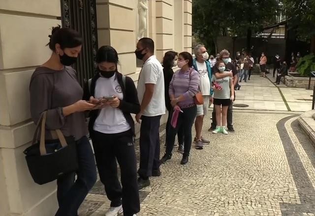 Imagem da noticia Rio volta a vacinar adolescentes após suspensão por falta de doses
