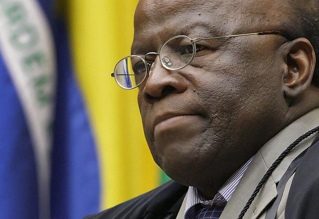 Imagem da noticia Joaquim Barbosa relata incômodo com possível 4º mandato de Lula e cita despreparo de Flávio
