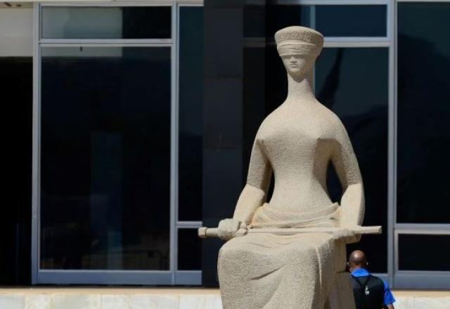Imagem da noticia STF forma maioria contra suspensão de resolução do TSE sobre fake news