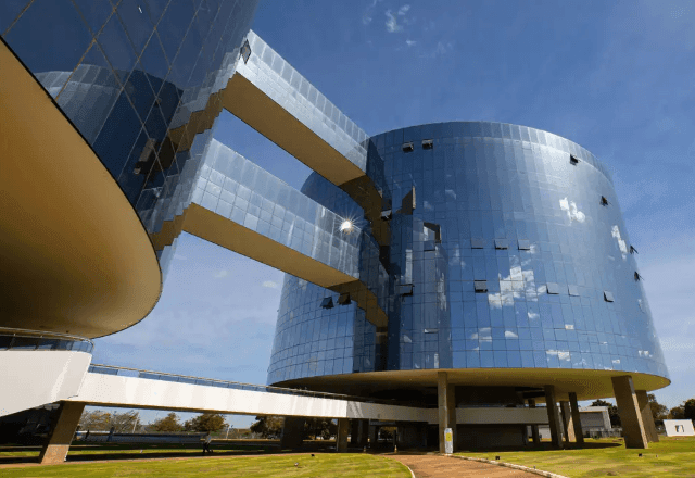 Imagem da noticia PGR diz receber "com assombro" sanções dos EUA contra Moraes e presta solidariedade ao ministro