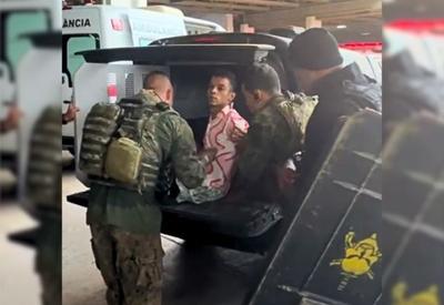SBT News na TV: homem fica gravemente ferido em sequestro de ônibus no Rio SBT News na TV: homem fica gravemente ferido em sequestro de ônibus no Rio