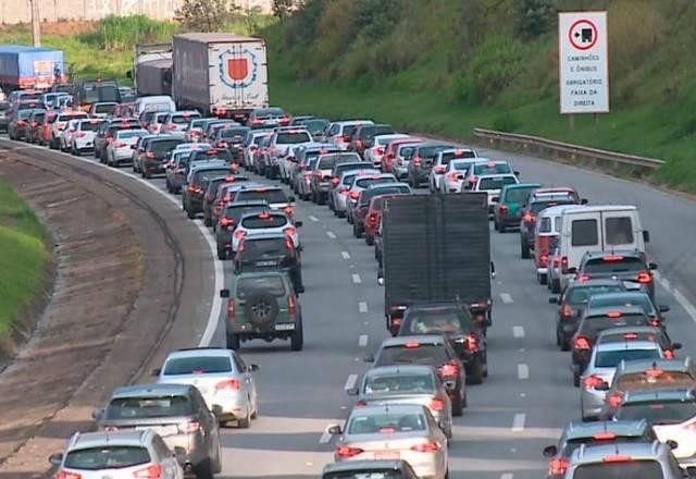 Imagem da noticia Governo prepara programa para renovar frota de veículos no país