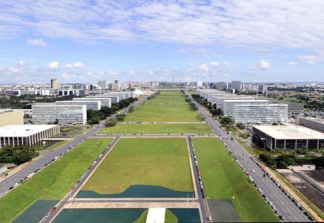 Imagem da noticia Tesouro Nacional vai bloquear mais R$ 1,5 bilhão do orçamento