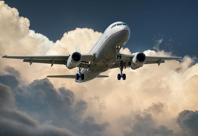 Imagem da noticia Lula sanciona lei que permite uso do fundo de aviação para desenvolver combustíveis renováveis