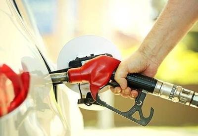 Governo monta operação para vigiar preço de combustíveis nos postos Governo monta operação para vigiar preço de combustíveis nos postos