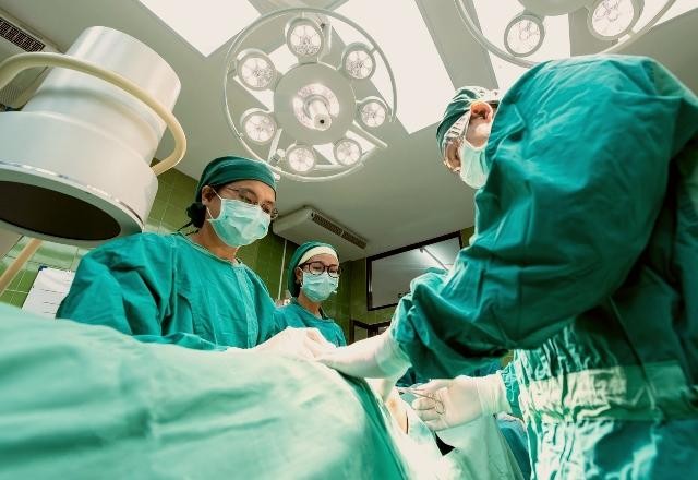Imagem da noticia Mais de 30 mulheres têm o útero retirado por engano após diagnóstico errado de câncer